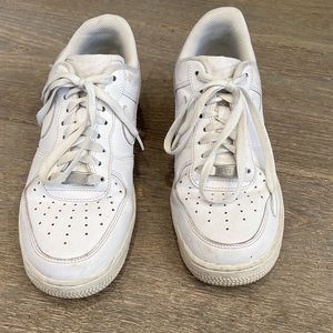 Nike Air Force 1 Size 9 - pre-loved